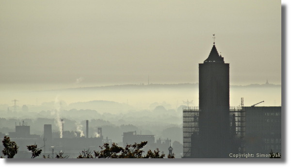 Mist boven Arnhem, door Simon Jak