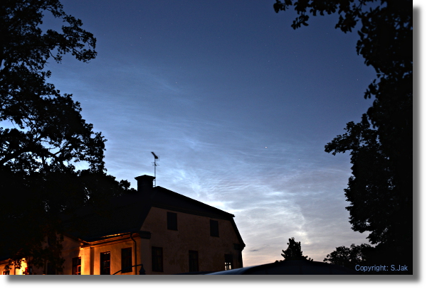 Lichtende nachtwolken Zweden, Noctilucent
                      clouds Sweden